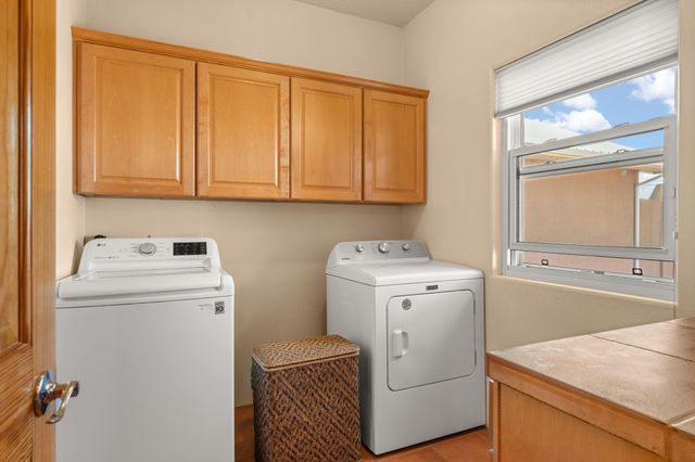 2304 Flagstone Road NE, Rio Rancho, NM 87124