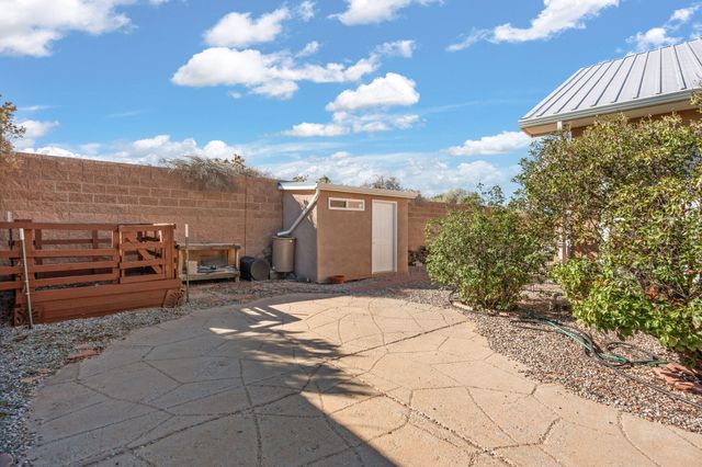 2304 Flagstone Road NE, Rio Rancho, NM 87124