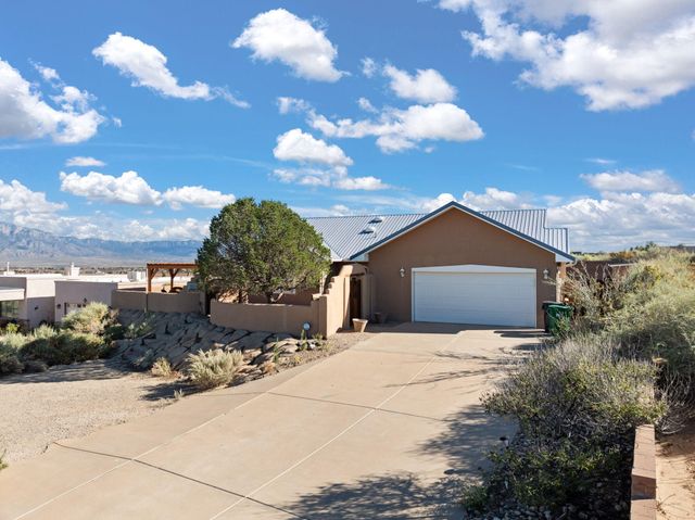 2304 Flagstone Road NE, Rio Rancho, NM 87124