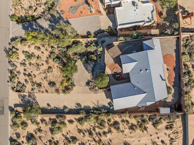 2304 Flagstone Road NE, Rio Rancho, NM 87124