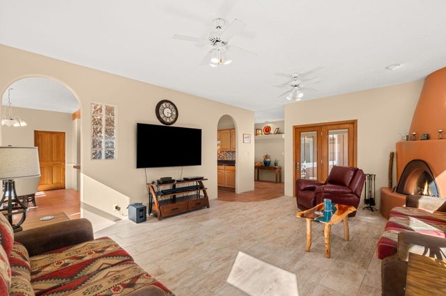 2304 Flagstone Road NE, Rio Rancho, NM 87124