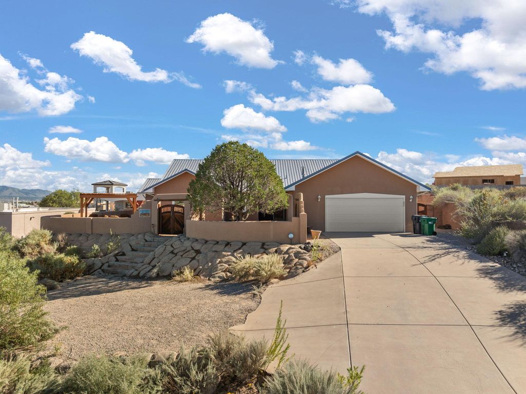 2304 Flagstone Road NE, Rio Rancho, NM 87124