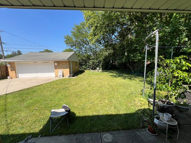 7338 N Tripp Avenue, Lincolnwood, IL 60712
