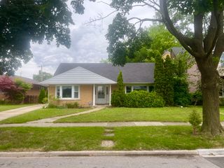 7338 N Tripp Avenue, Lincolnwood, IL 60712