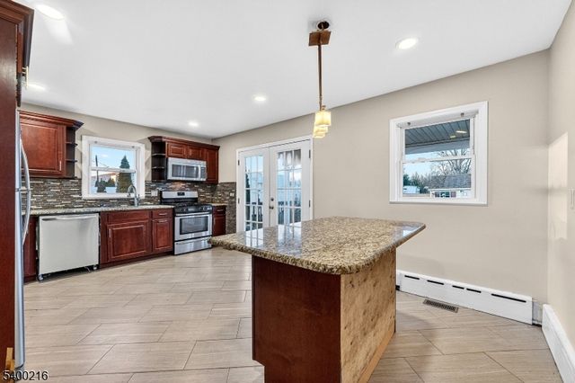 2114 W Camplain Rd, Manville Boro, NJ 08835