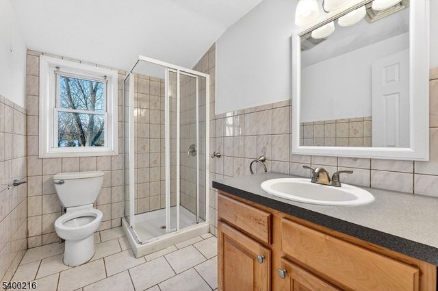 2114 W Camplain Rd, Manville Boro, NJ 08835