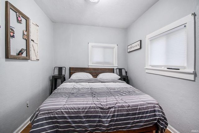 1220 E Fox Street, South Bend, IN 46613