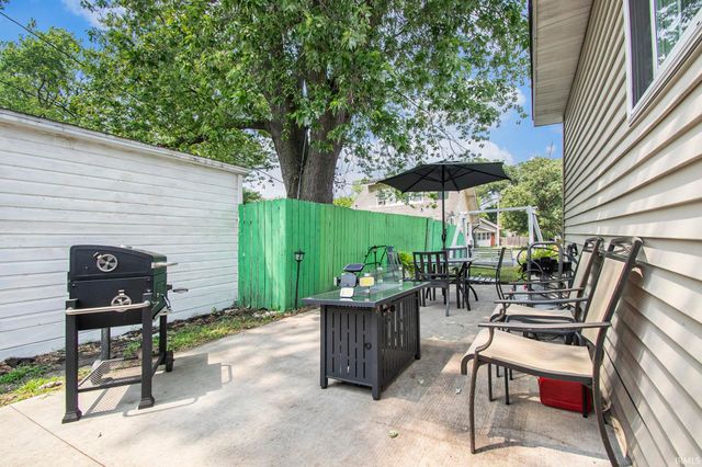 1220 E Fox Street, South Bend, IN 46613