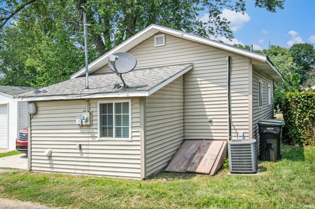 1220 E Fox Street, South Bend, IN 46613