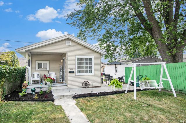 1220 E Fox Street, South Bend, IN 46613