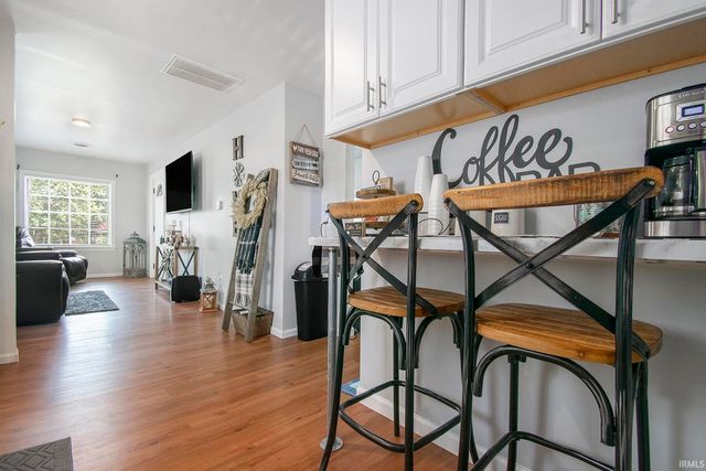 1220 E Fox Street, South Bend, IN 46613