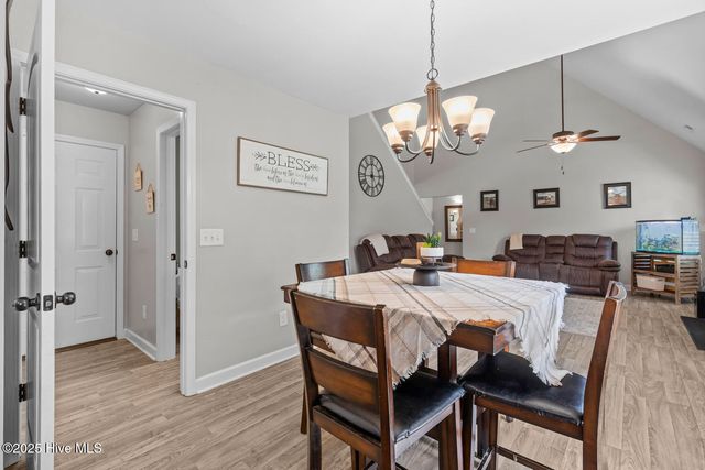 205 Westfield Drive, Richlands, NC 28574