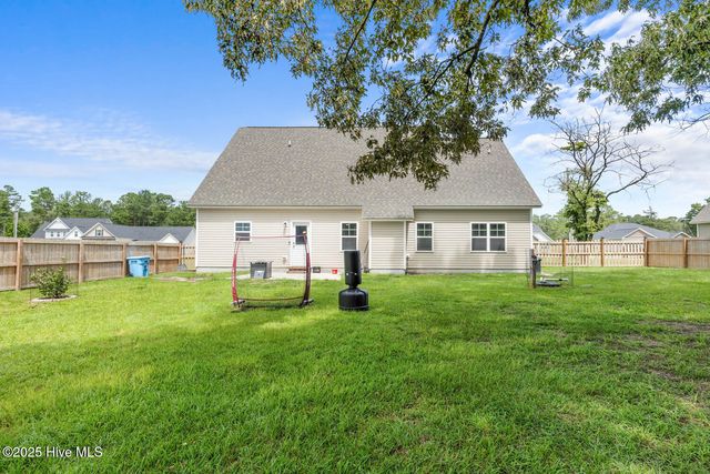 205 Westfield Drive, Richlands, NC 28574