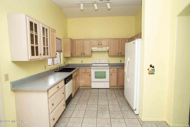 4611 S Foxdale Drive, Tucson, AZ 85730