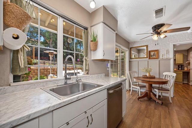 6416 Cerromar Cir, Orangevale, CA 95662