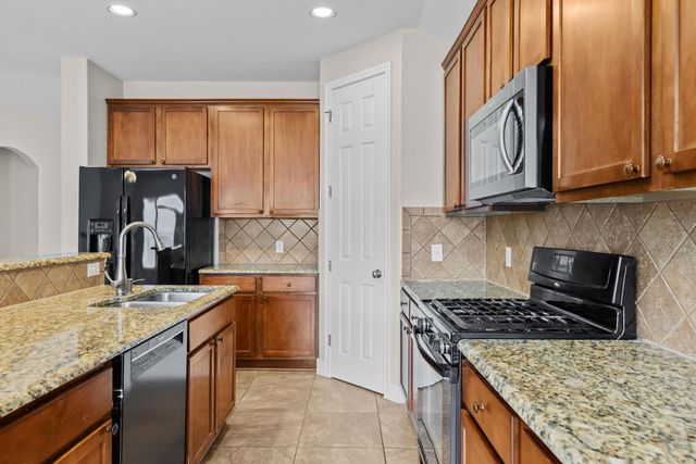 3013 Hawks Swoop TRL, Pflugerville, TX 78660