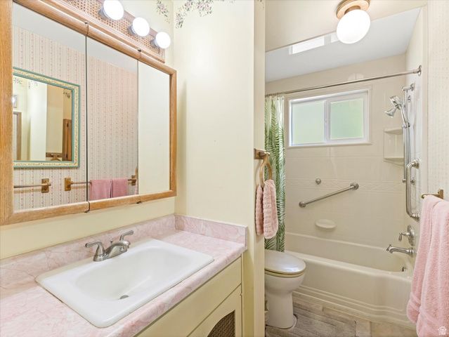 7060 S 2700 W, West Jordan, UT 84084