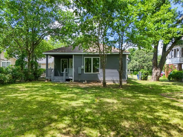 1008 W Walker Street, Denison, TX 75020