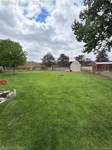 34639 Parkgrove Drive, Westland, MI 48185