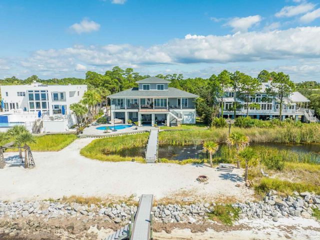 479 Deer Point Dr, Gulf Breeze, FL 32561
