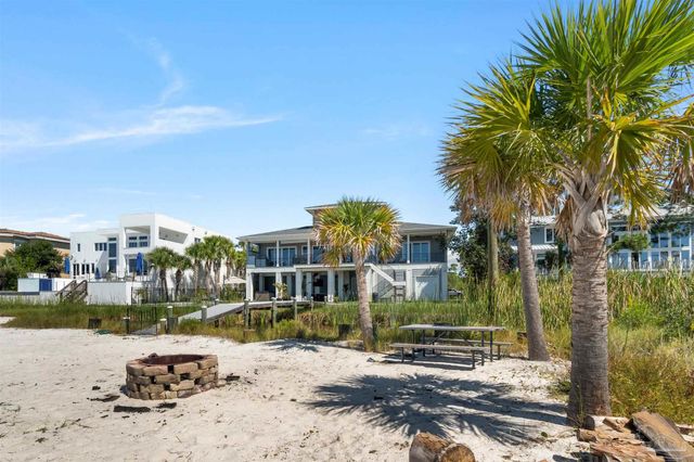 479 Deer Point Dr, Gulf Breeze, FL 32561