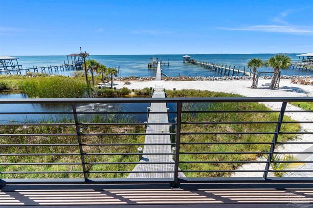 479 Deer Point Dr, Gulf Breeze, FL 32561