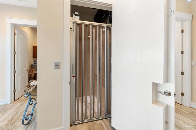 479 Deer Point Dr, Gulf Breeze, FL 32561