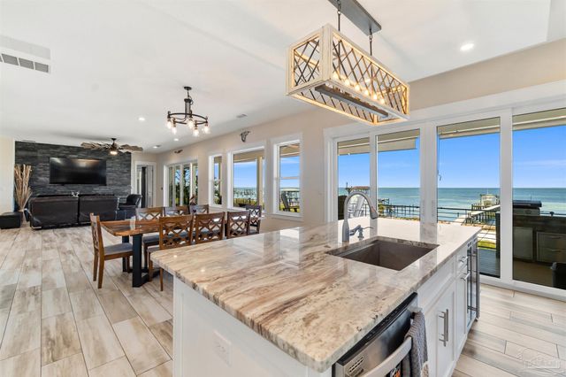 479 Deer Point Dr, Gulf Breeze, FL 32561