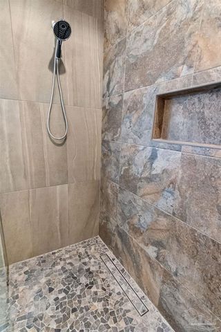 479 Deer Point Dr, Gulf Breeze, FL 32561