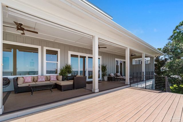 479 Deer Point Dr, Gulf Breeze, FL 32561