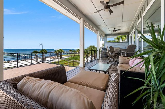 479 Deer Point Dr, Gulf Breeze, FL 32561