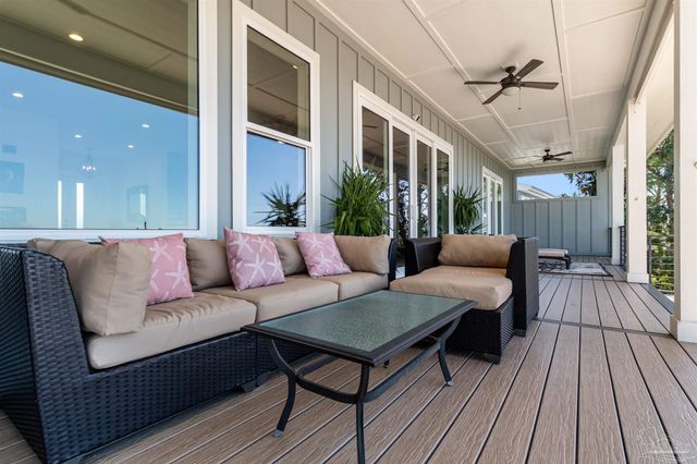 479 Deer Point Dr, Gulf Breeze, FL 32561