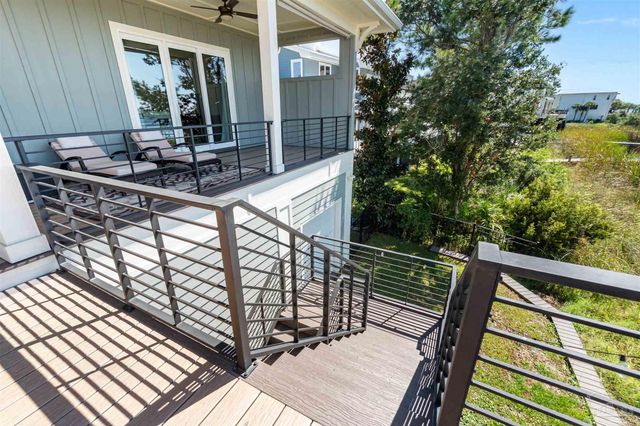 479 Deer Point Dr, Gulf Breeze, FL 32561