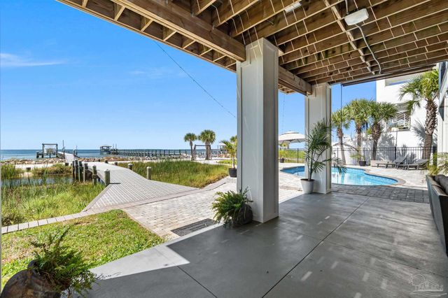 479 Deer Point Dr, Gulf Breeze, FL 32561