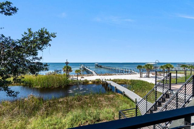 479 Deer Point Dr, Gulf Breeze, FL 32561