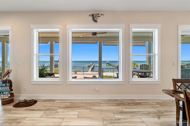 479 Deer Point Dr, Gulf Breeze, FL 32561