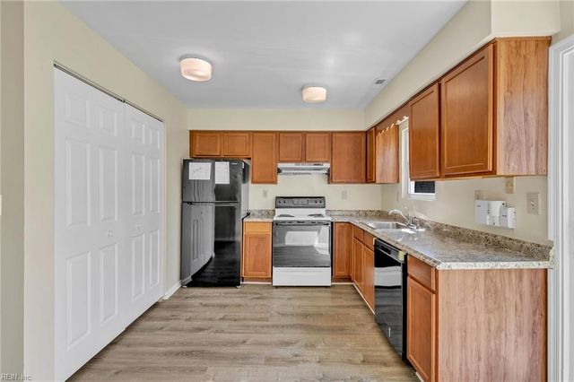 705 Spence CIR, Virginia Beach, VA 23462