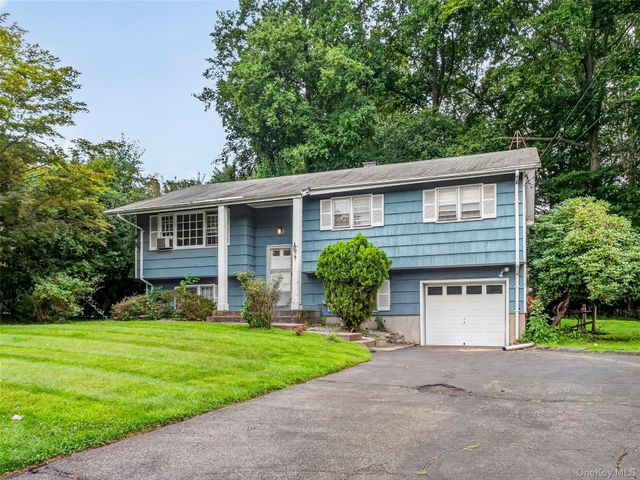 794 Brookridge Drive, Valley Cottage, NY 10989