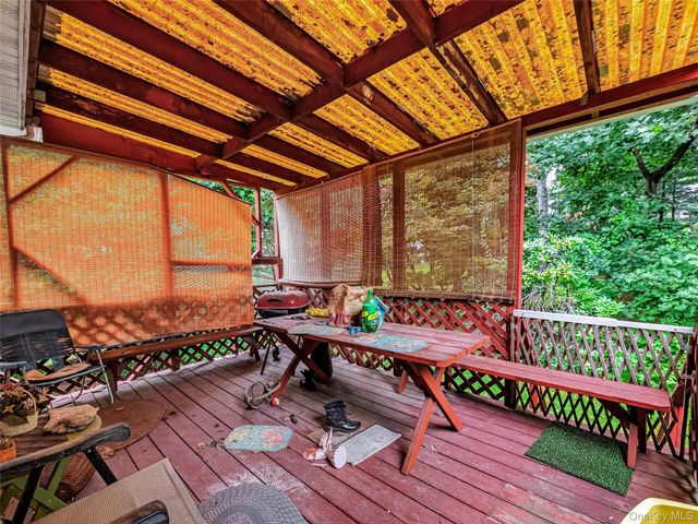 794 Brookridge Drive, Valley Cottage, NY 10989