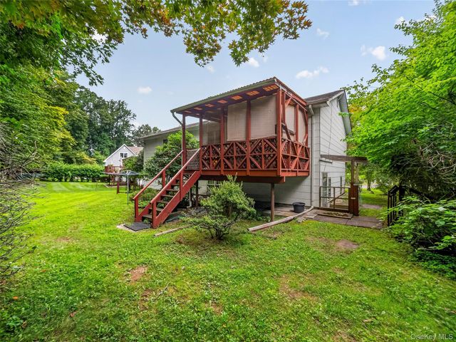 794 Brookridge Drive, Valley Cottage, NY 10989