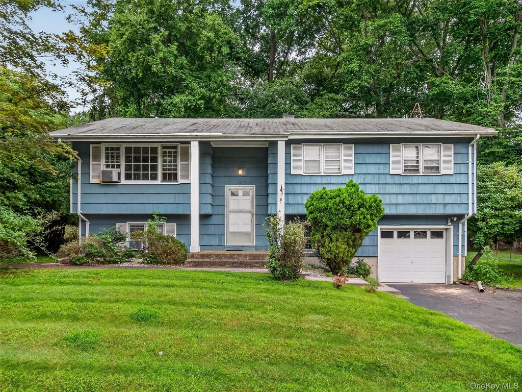 794 Brookridge Drive, Valley Cottage, NY 10989