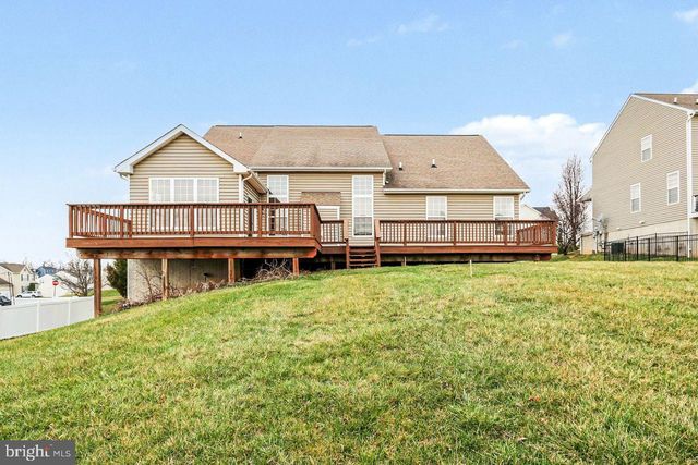 35 VISTA LOOP, Hanover, PA 17331