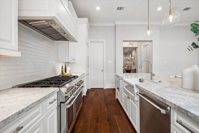 41 Crain Square Boulevard, Houston, TX 77025