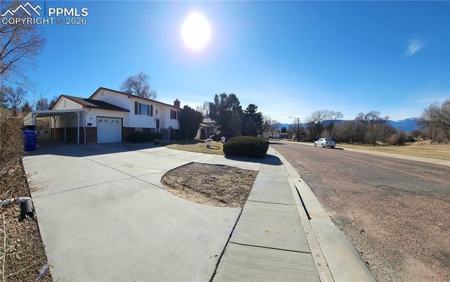 1555 Luna Vista Street, Colorado Springs, CO 80911