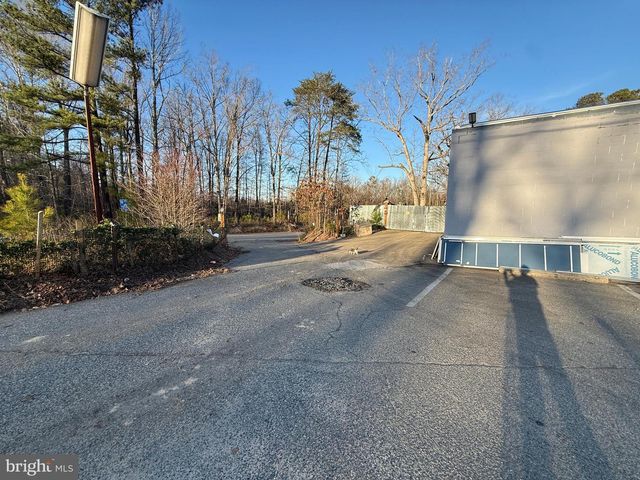 12439 US ROUTE 1 HWY, Woodford, VA 22580