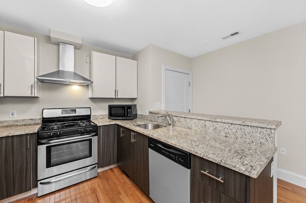 244 Main St 1, Medford, MA 02155