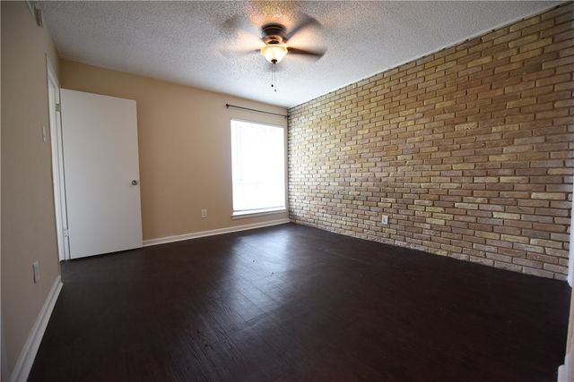 2833 Kings Road 210, Dallas, TX 75219