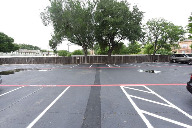 2833 Kings Road 210, Dallas, TX 75219