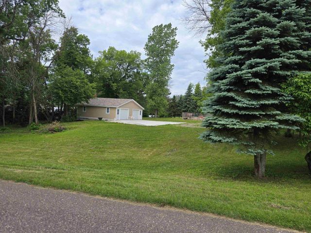 7749 Pioneer Road, Wyoming, MN 55092
