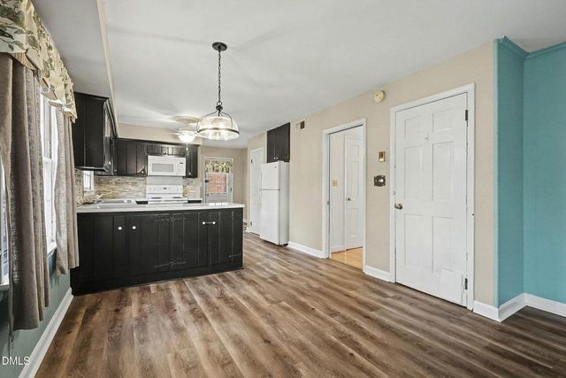 3704 Pembrook Place, Raleigh, NC 27612